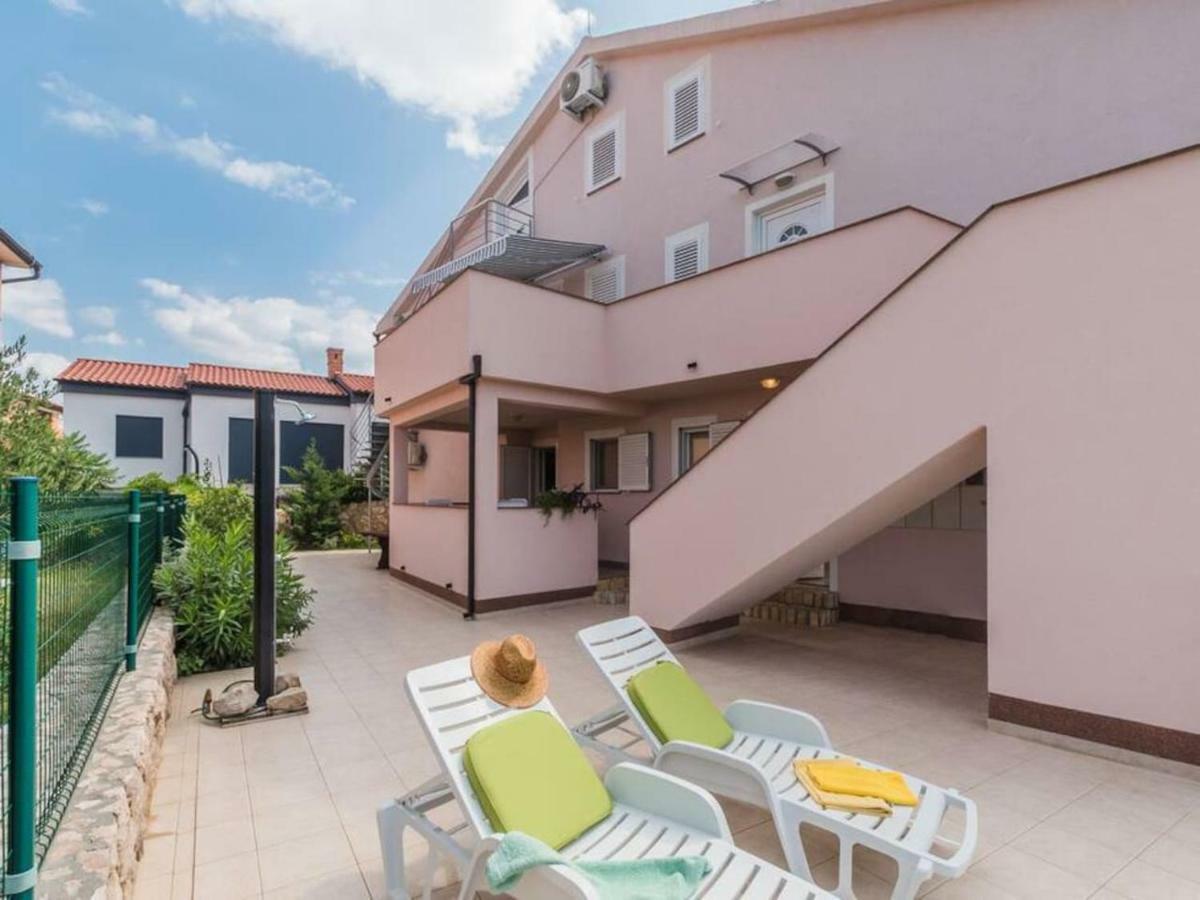 Apartment F-4 Klimno Buitenkant foto