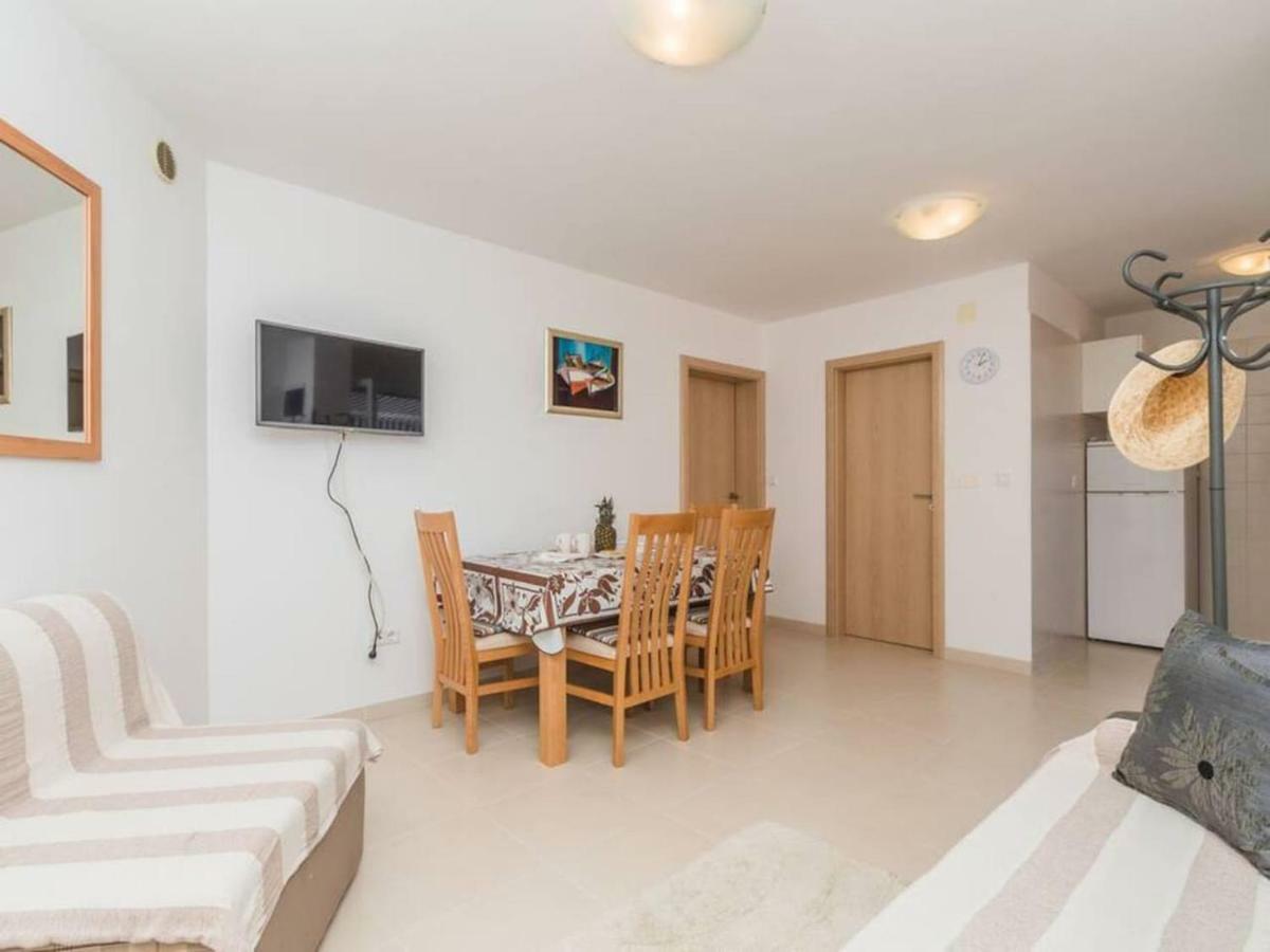 Apartment F-4 Klimno Buitenkant foto